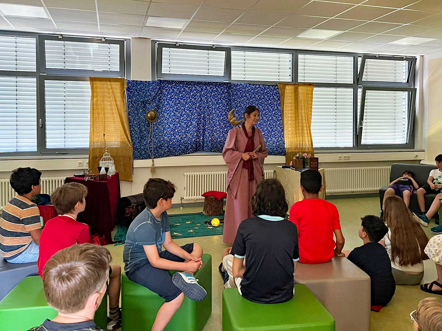Mehr über den Artikel erfahren Märchenzauber in der Leonardo da Vinci Schule