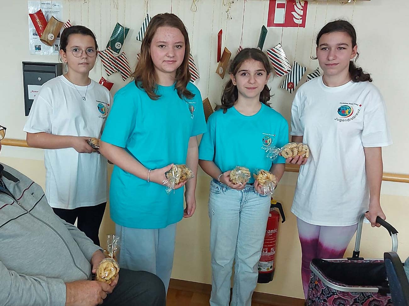 Mehr über den Artikel erfahren Schulsanitäter besuchen Seniorenheim